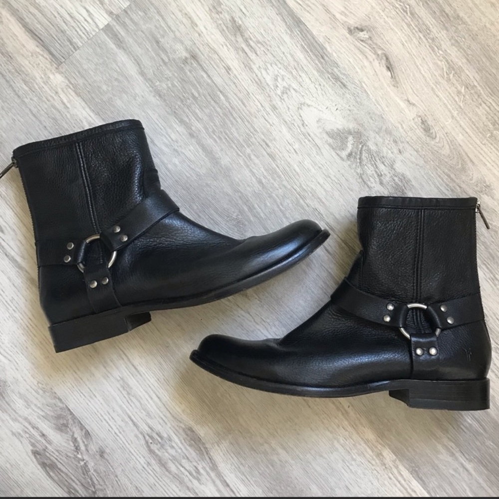 EUC FRYE MOTO BOOTS💗💗💗